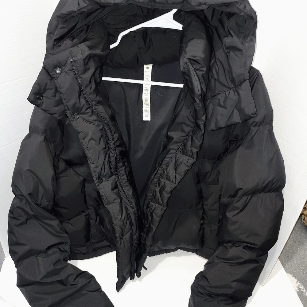 Lulumon Black Puffer Coat